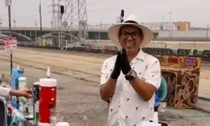 Người nhập cư truyền cảm hứng nhờ dọn rác ở Los Angeles